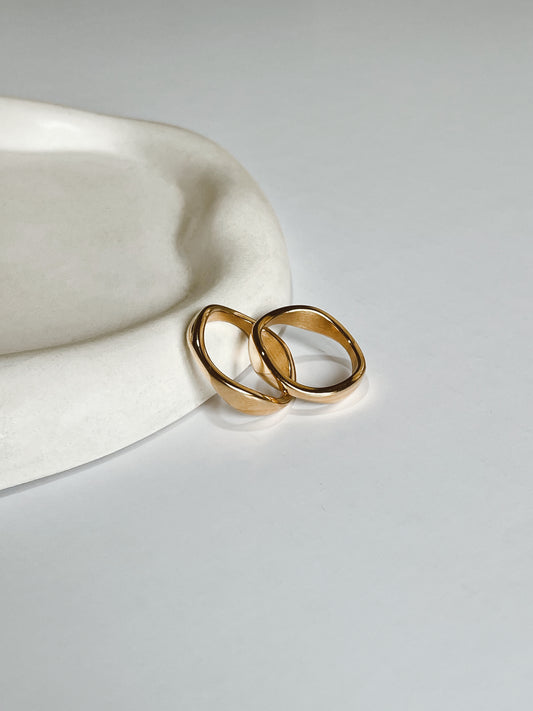 Oval Ring